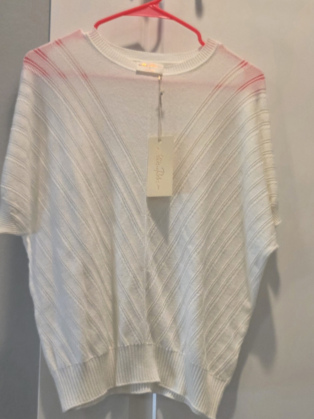 White Short-Sleeve Knit Top with Subtle Diagonal Rib